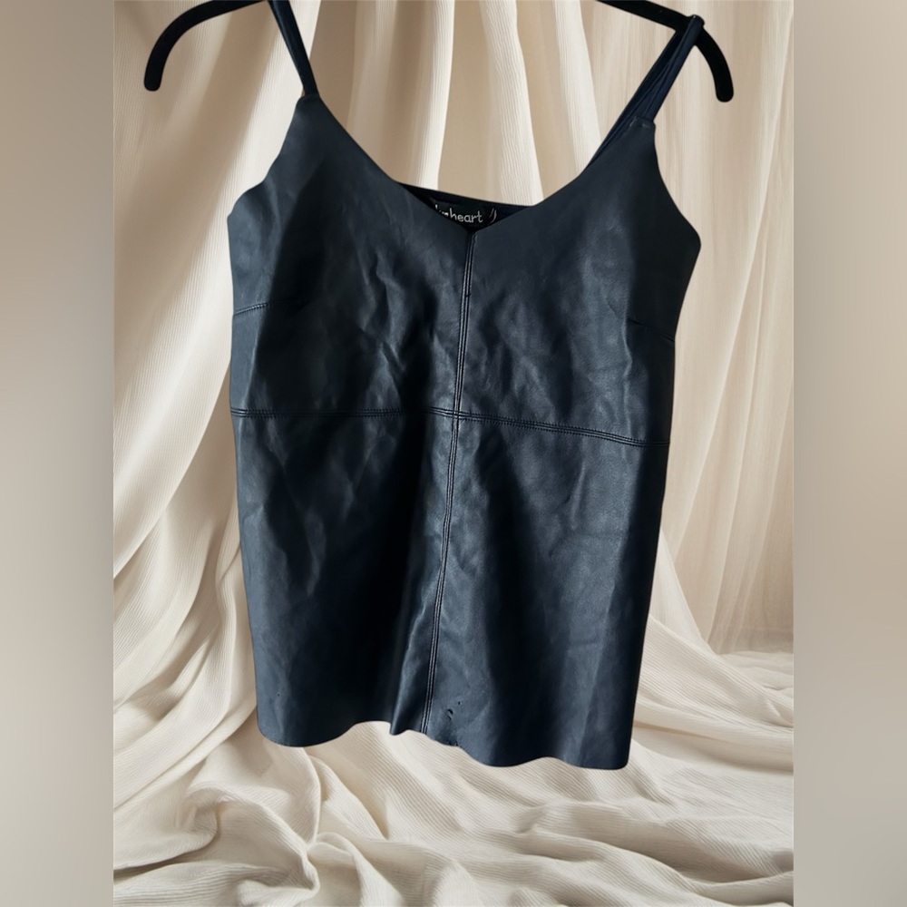 Derek heart sized M Black faux leather women’s tank top